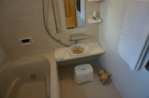 無垢の家リノベーション住宅所沢市浴室施工事例写真